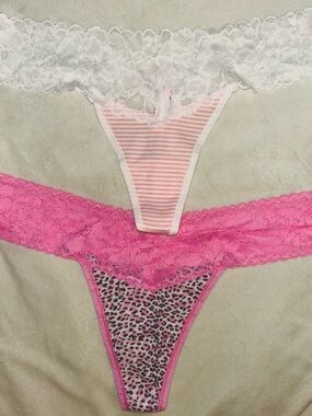 Victoria's Secret Pink & White Lace Thong Duo
